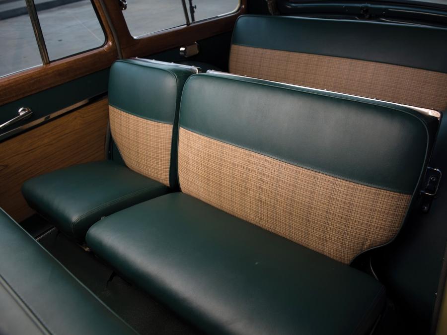  Mercury Custom Station Wagon 1952 года  (фото 12 из 22)